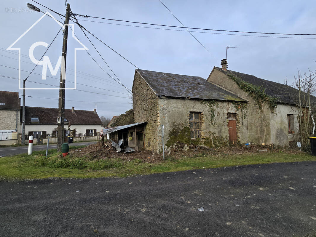 Maison à MOUHET