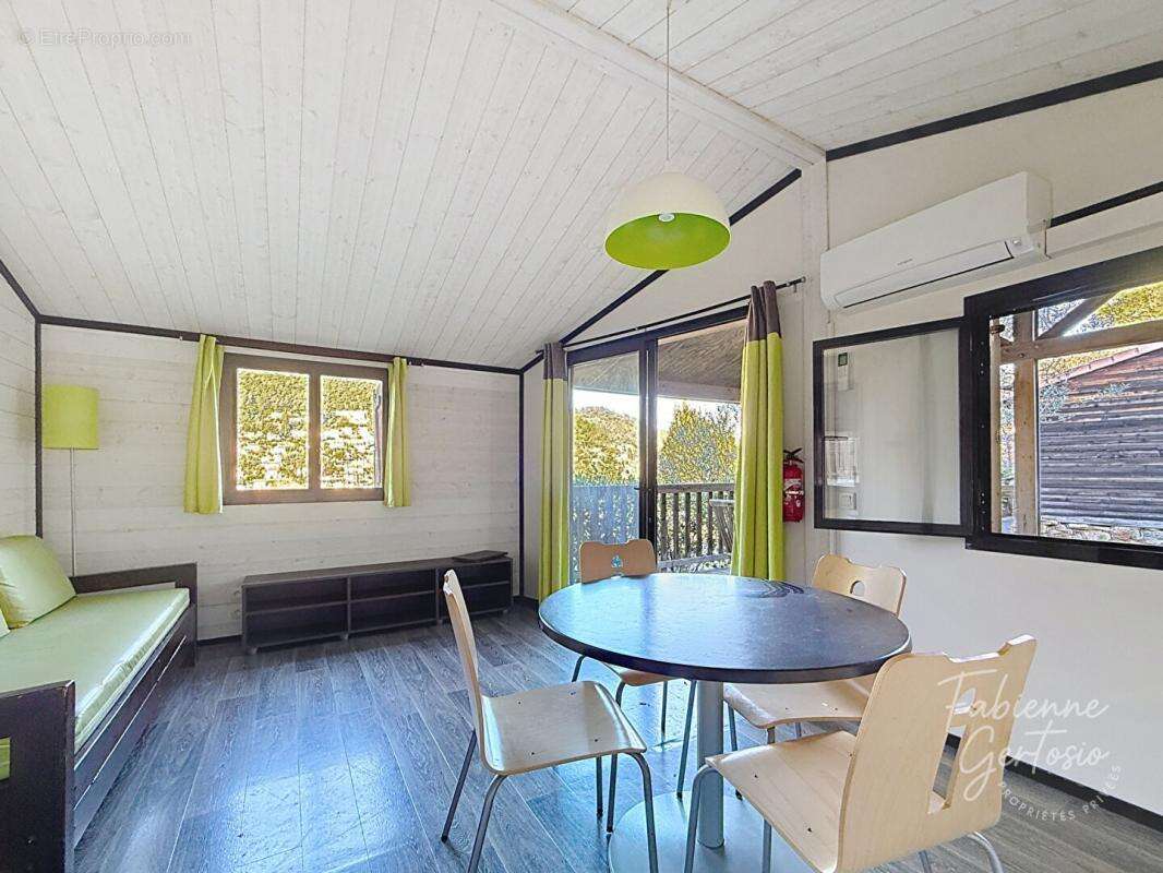 Maison à SOLLIES-TOUCAS