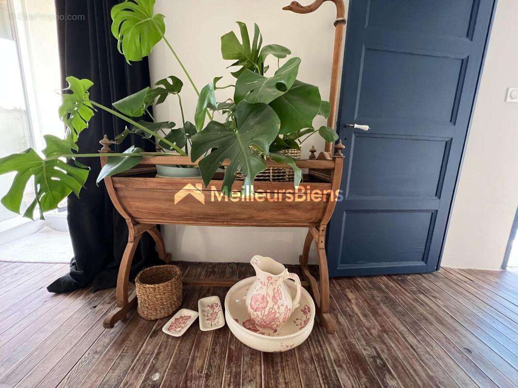 Maison à SAINT-JEAN-DE-SERRES