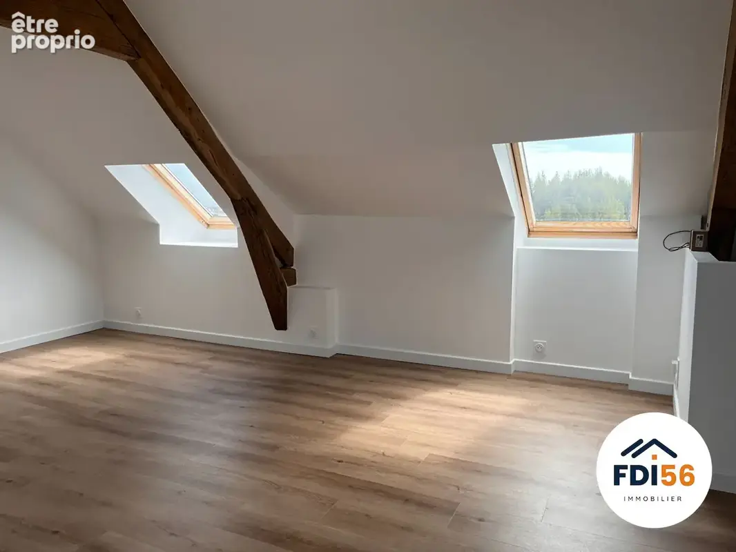 A vendre lorient - t3 entierement renove -dernier etage  - petite copropriete - photo 3