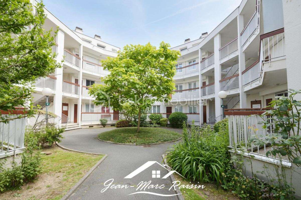 Appartement à COUBRON