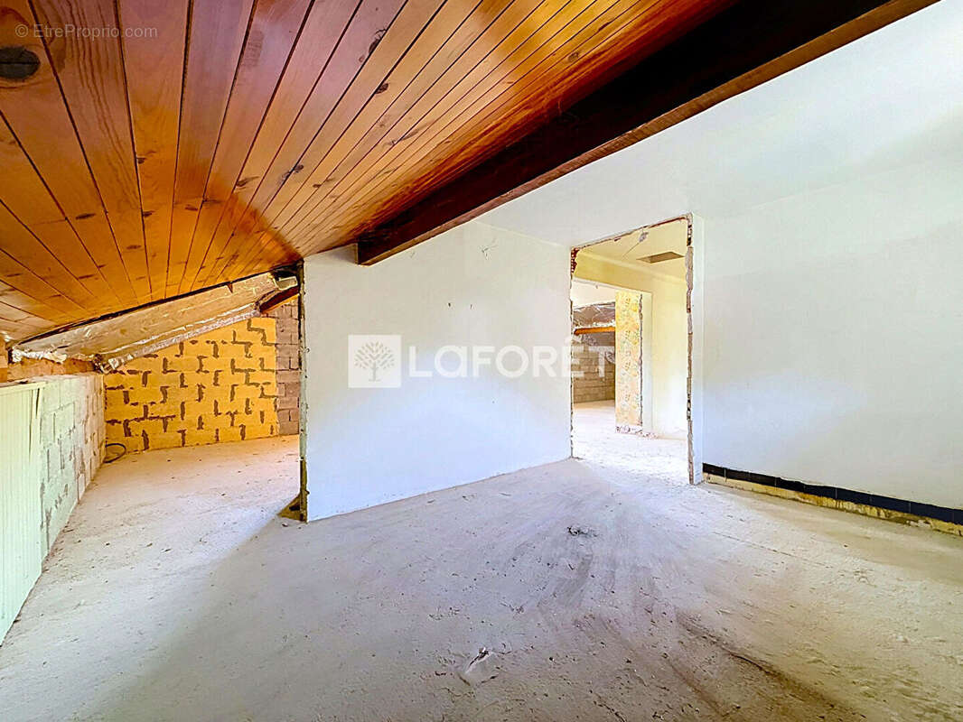 Appartement à SAINT-JEOIRE-PRIEURE