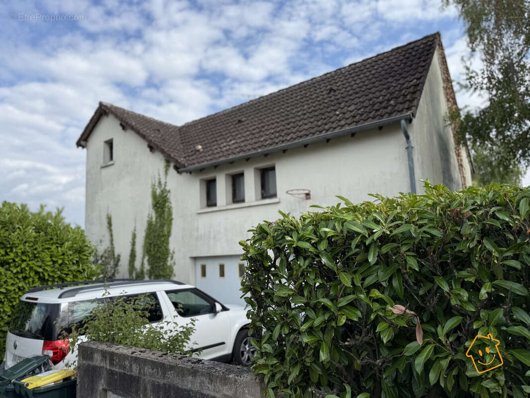 Maison 142 m² à Saint-Doulchard  - photo 3