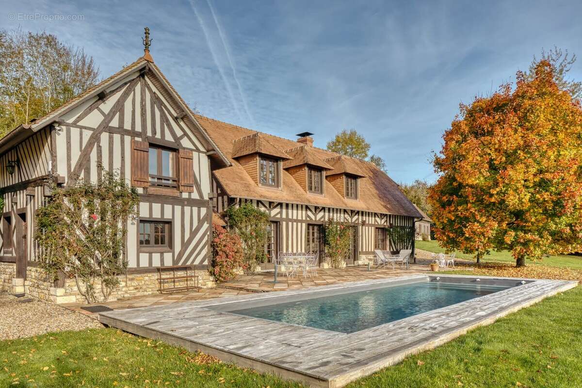 Maison à PONT-L'EVEQUE