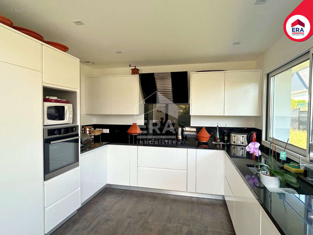 Maison à MONTGERMONT