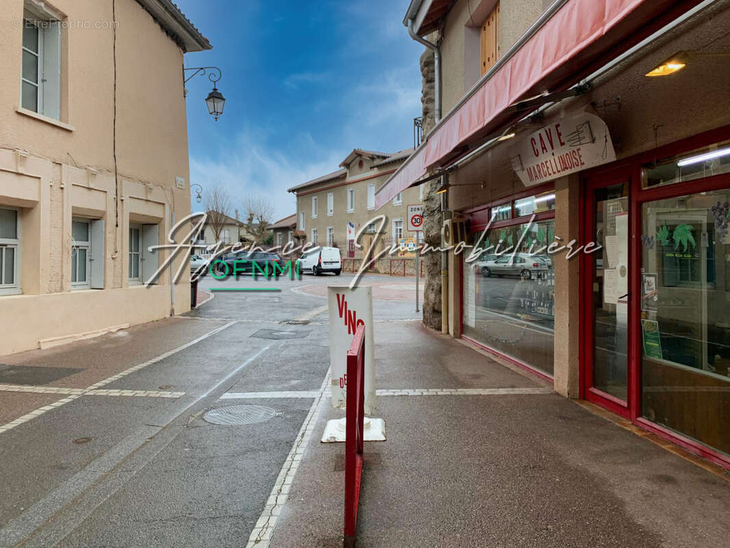 Commerce à SAINT-MARCELLIN-EN-FOREZ