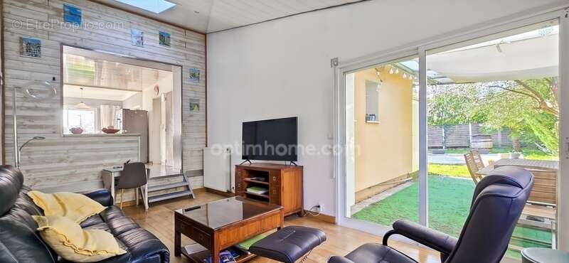 Maison 85 m² pleine de charme – 2 chambres – terrasse intimiste – double garage – aucun travaux PAU (64) - photo 3