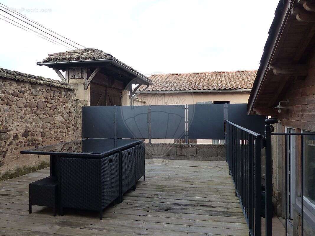 Maison à VILLIE-MORGON