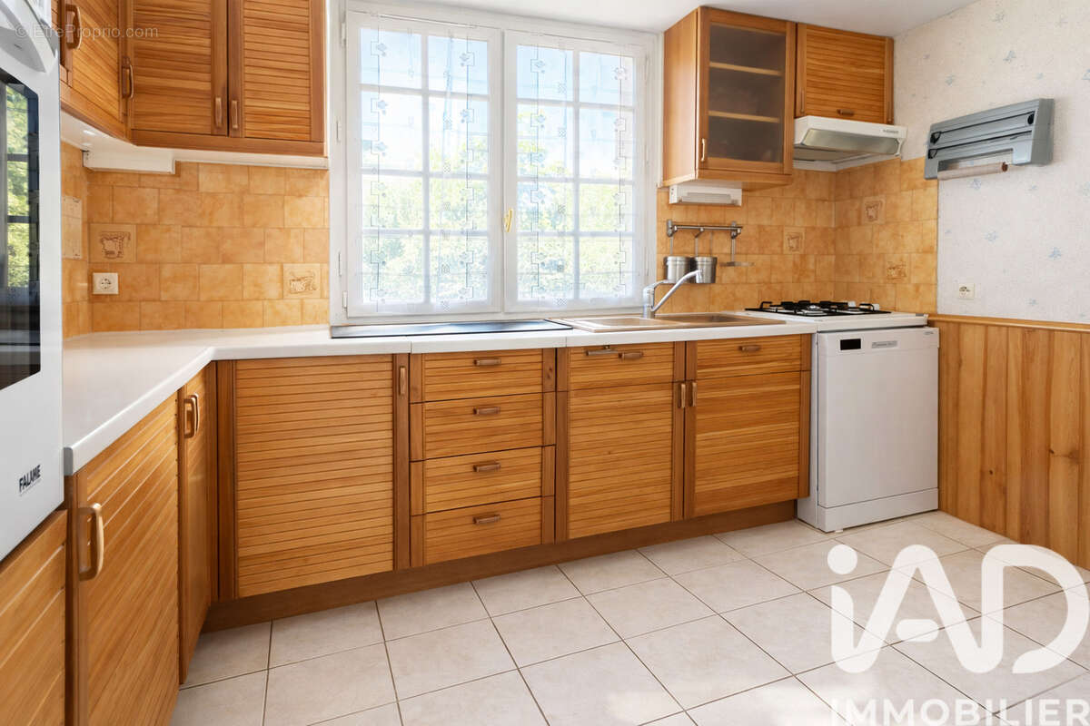 Maison 124 m² à La Chapelle-Du-Bois-Des-Faulx  - photo 2