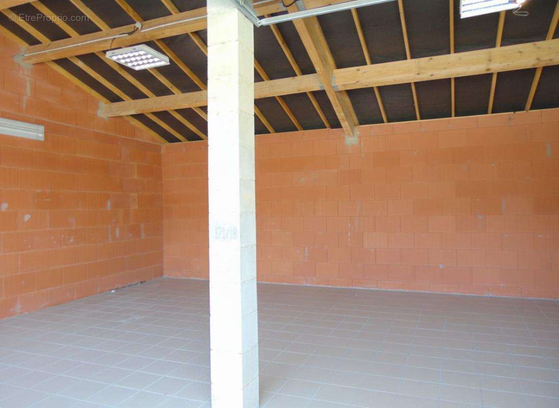 Au 31290- Villa contemporaine - 4 chambres avec piscine - Grand terrain - photo 15