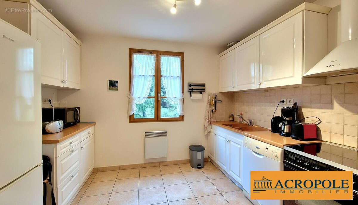 Maison à BRINON-SUR-SAULDRE