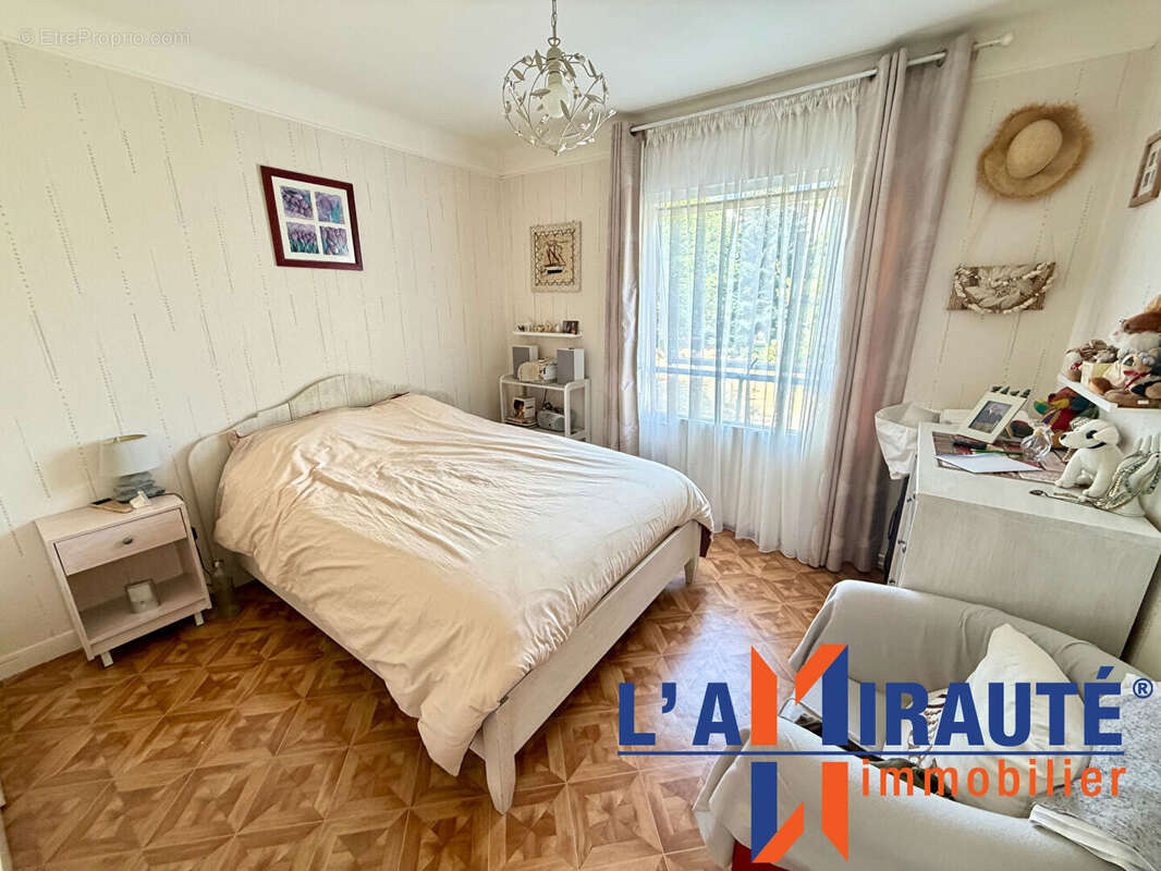 Appartement à SARTROUVILLE