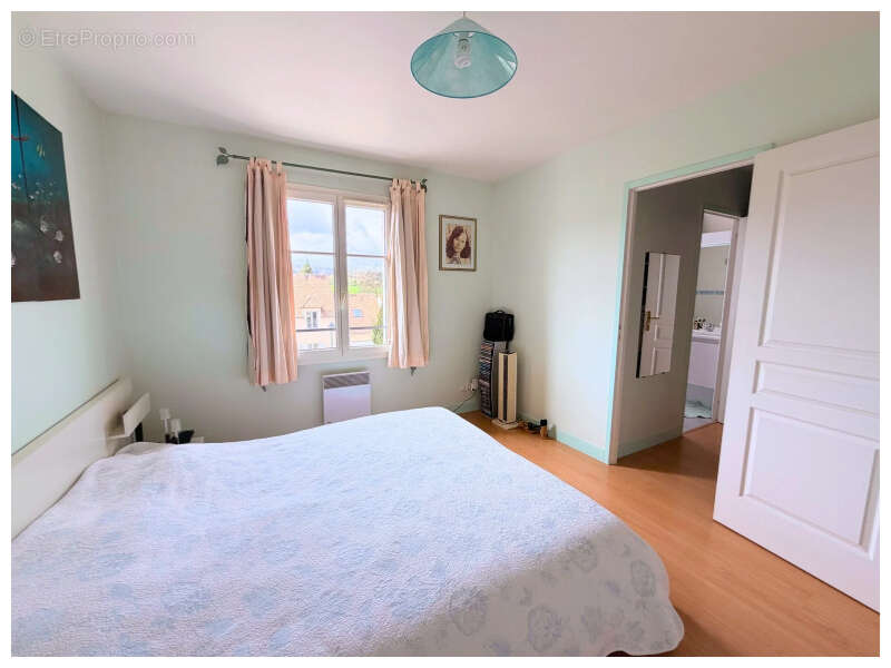 Maison à FONTENAY-LE-FLEURY