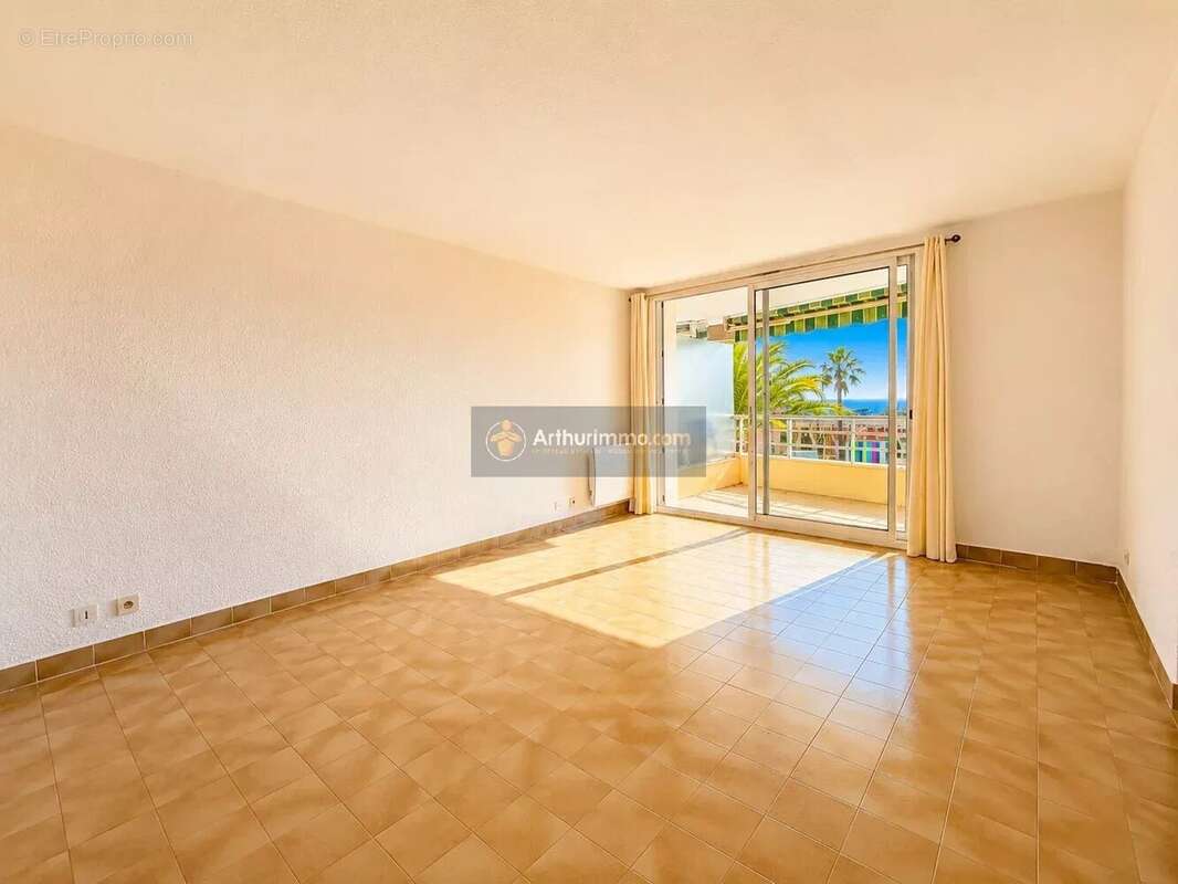 Appartement à SAINT-RAPHAEL