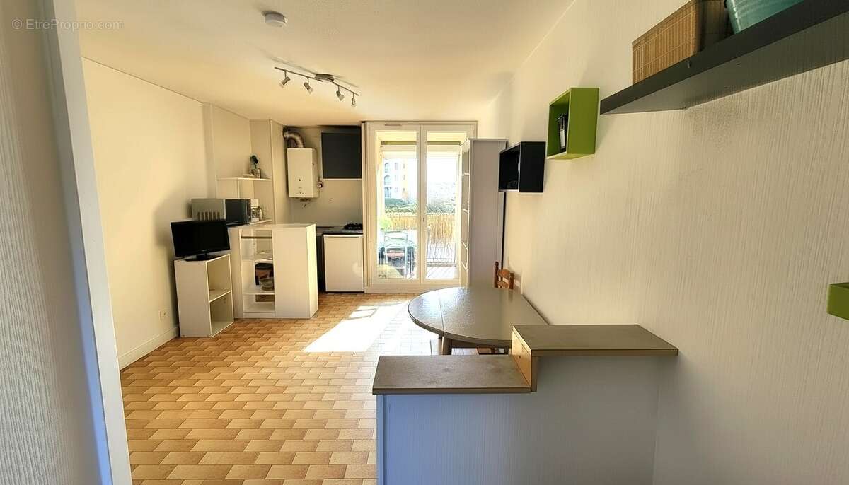 Appartement à MAUGUIO