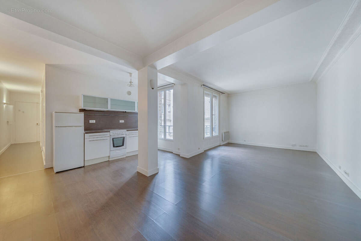 Appartement à PARIS-15E