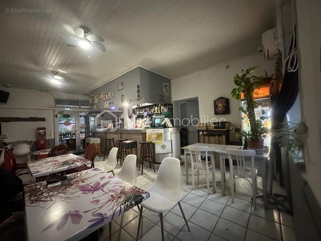 Commerce à GAGNIERES