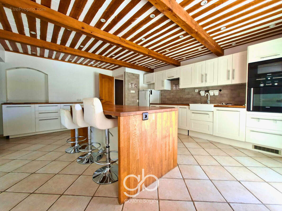 Maison à RESTINCLIERES