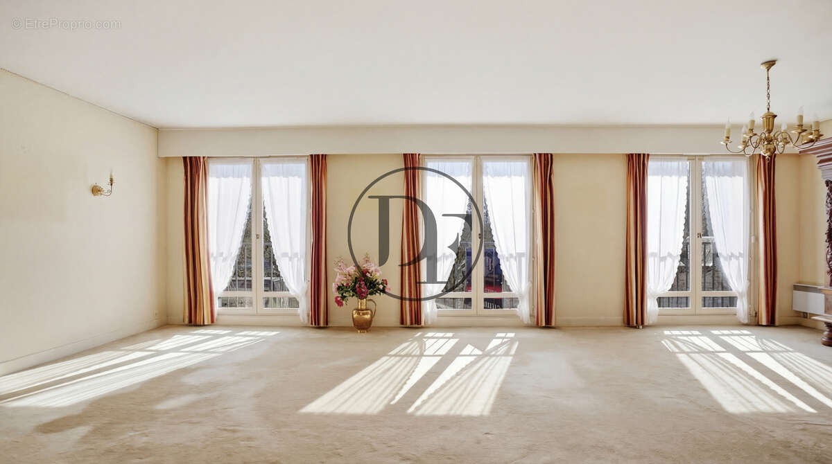 Appartement à FONTAINEBLEAU