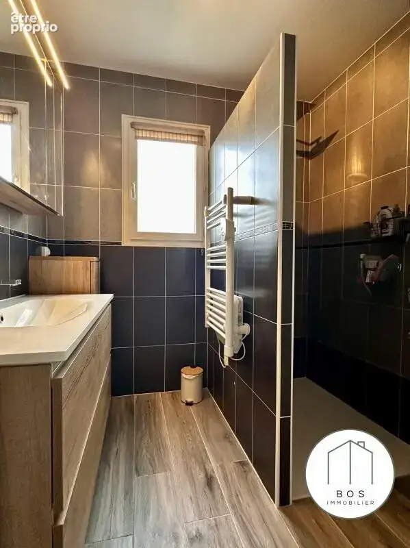 Maison avec piscine et garage - photo 16