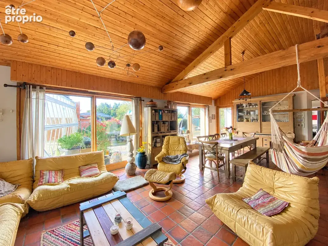 Maison familiale avec piscine couverte, chalet et cabane dans les arbres - photo 9