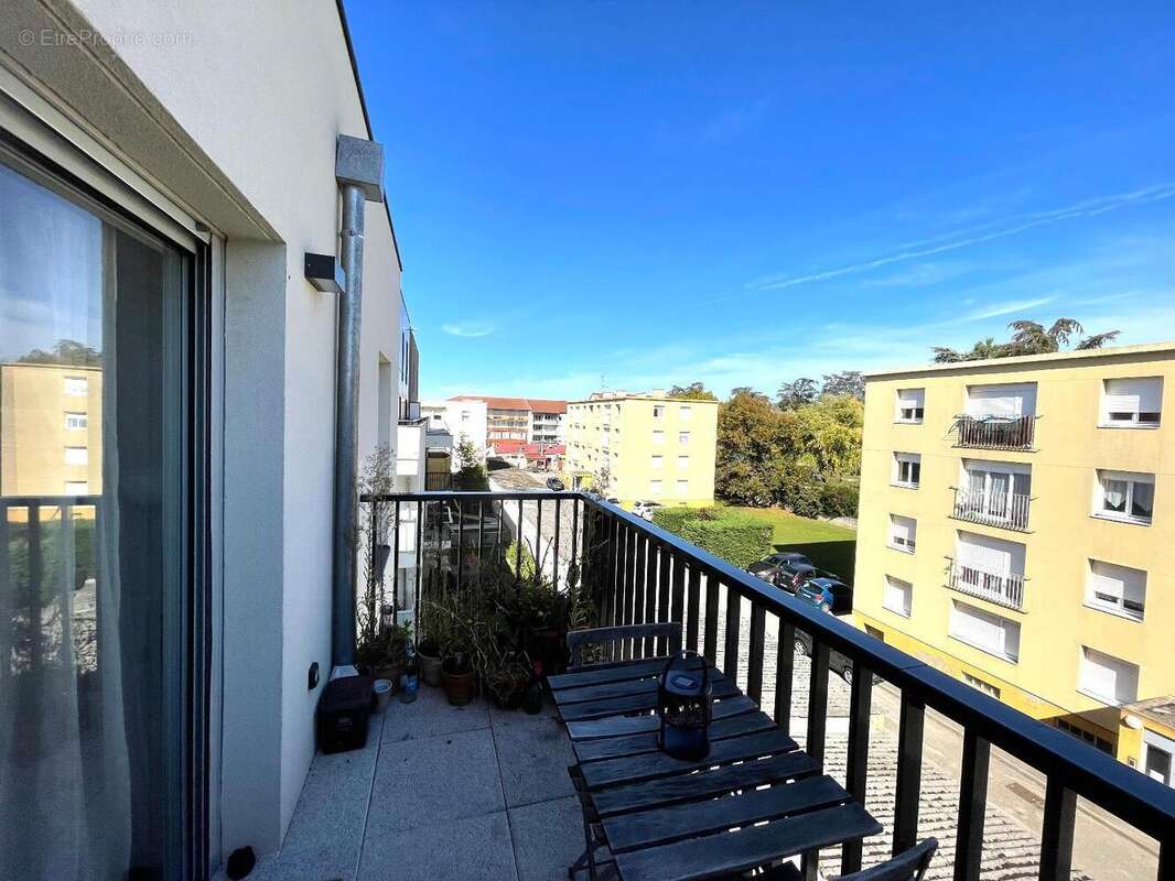 Appartement 37 m² à Decines-Charpieu  - photo 3