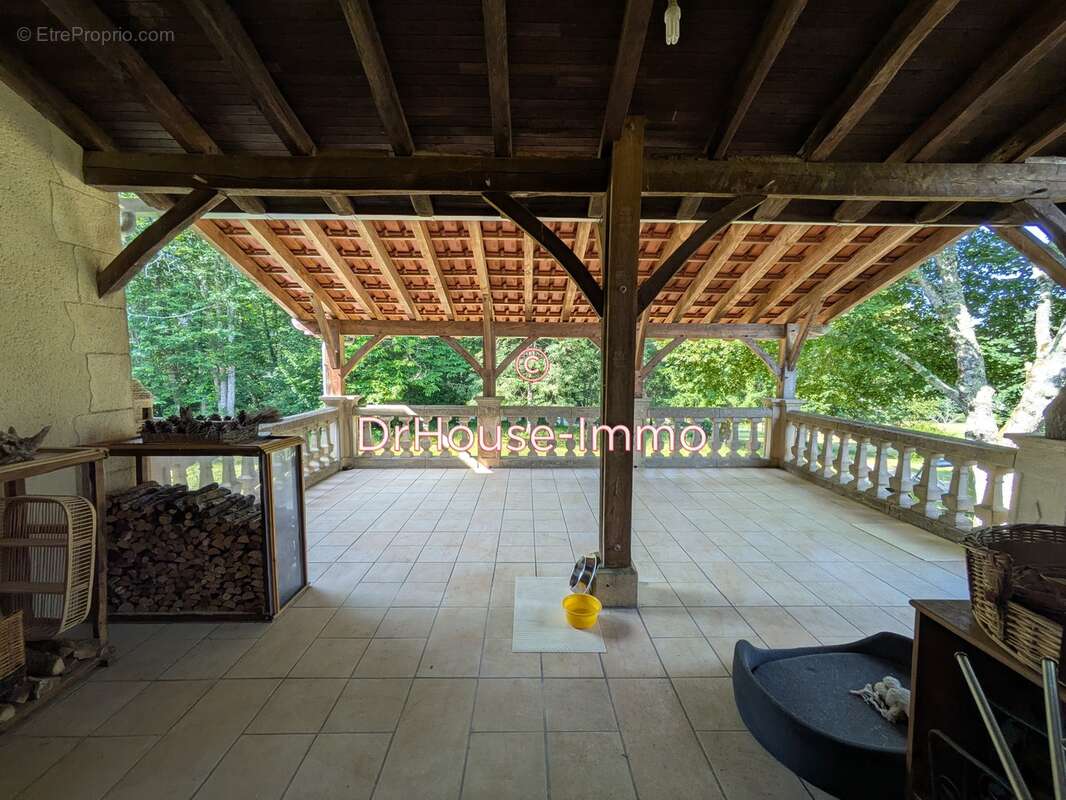 Maison à FRAYSSINET-LE-GELAT