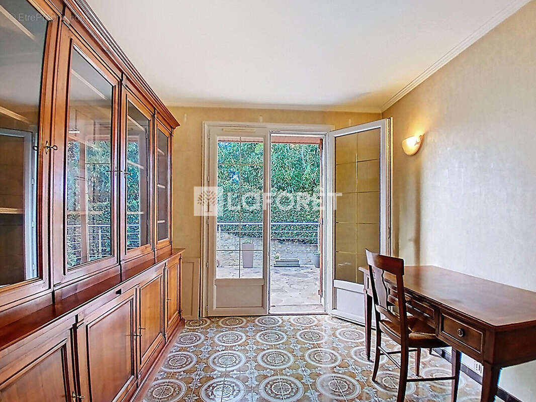 Maison à LINAS