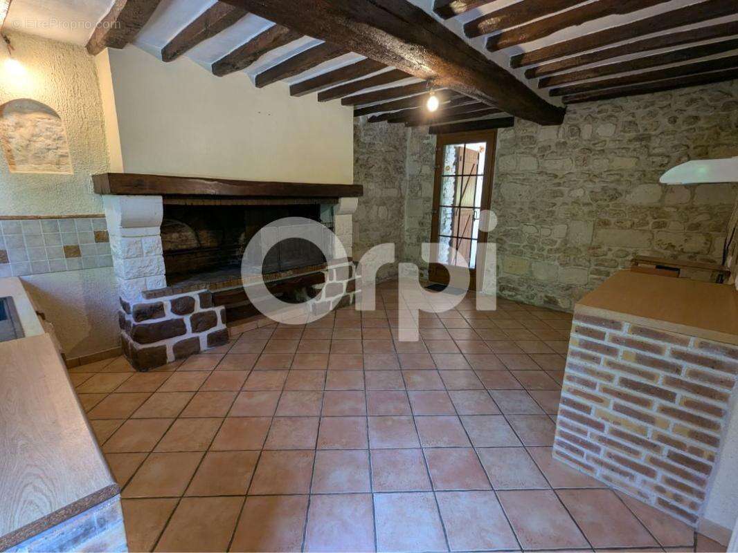 Maison à COURTIEUX