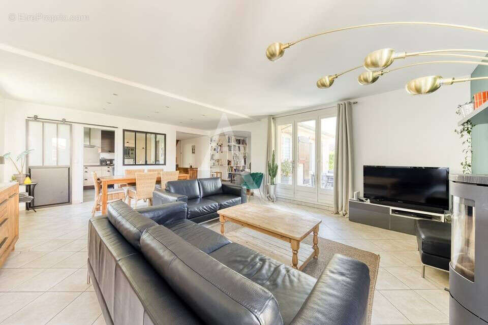 Maison Ozoir La Ferriere 8 pièce(s) 148.7 m2 - photo 5