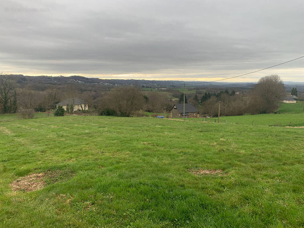 Terrain à CHABRIGNAC