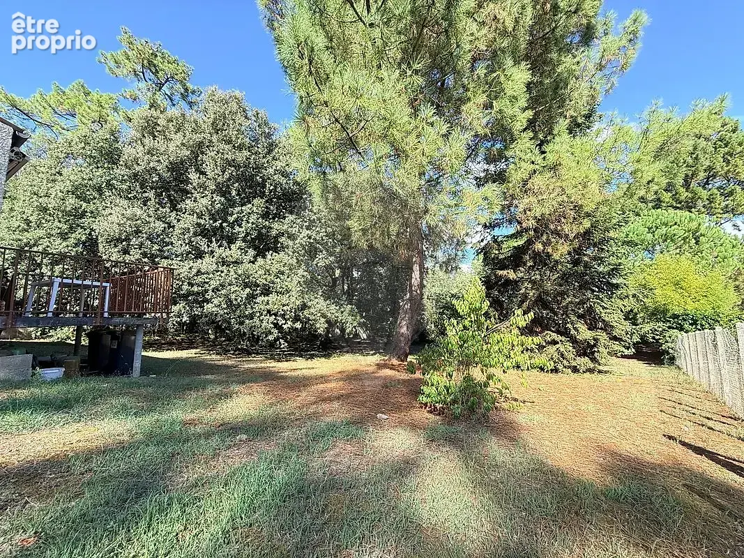 Photo Terrain à Saint-Palais-Sur-Mer au prix de 623 000€