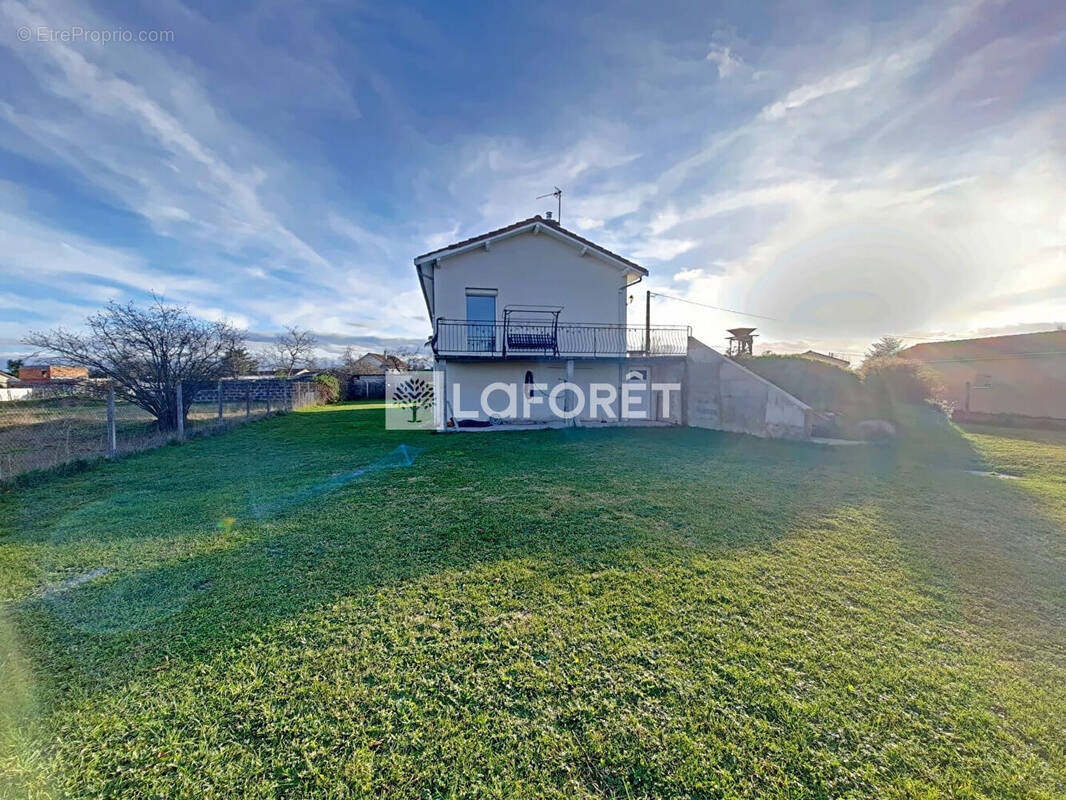 Maison à SURY-LE-COMTAL