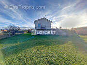 Maison à SURY-LE-COMTAL