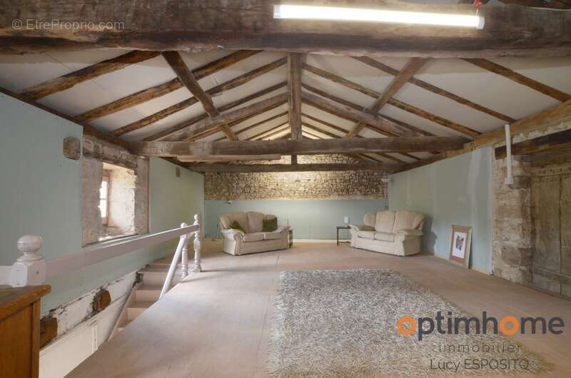  Charmante maison en pierre avec dépendance à rénover – Cœur de Saint-Laurent-de-Céris (Charente)  - photo 19