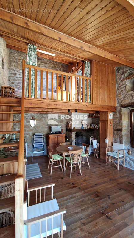 Au pied du Larzac méridional, dans superbe village, maison de village en pierre rénovée 69 m2 habitables, cave - photo 17