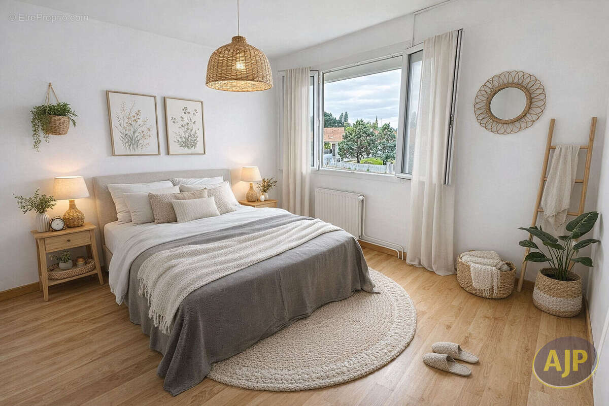 Maison à SAINT-MACAIRE-EN-MAUGES