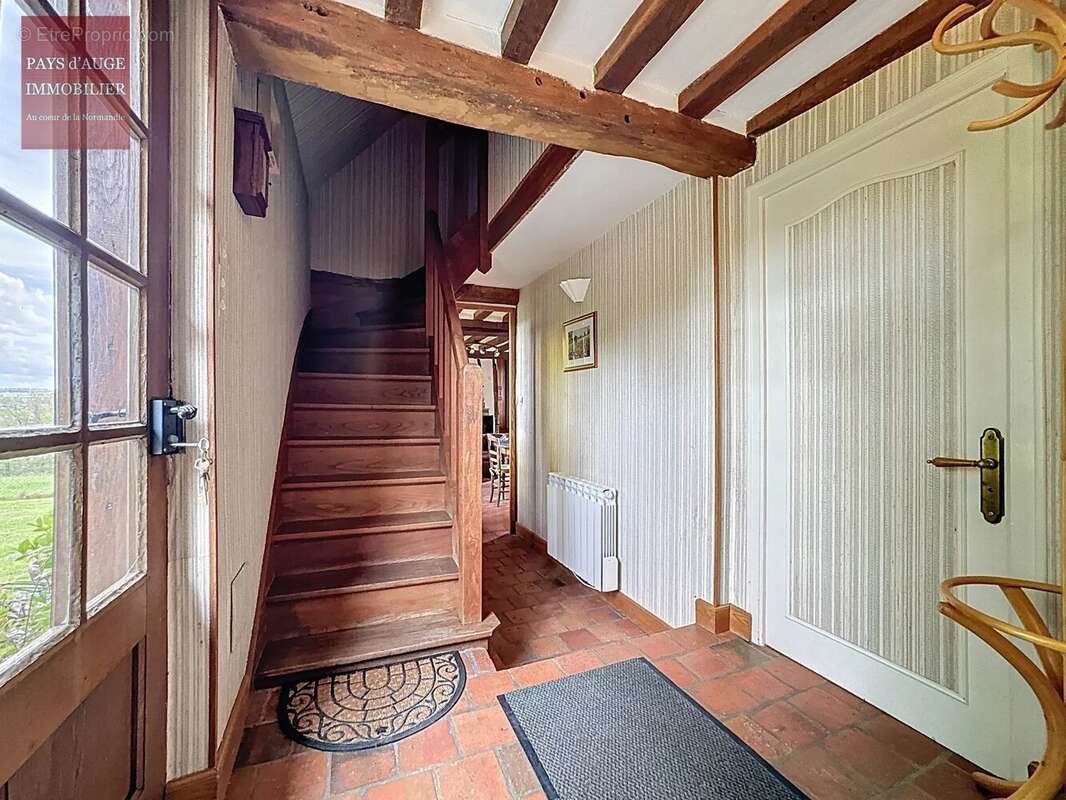 Maison à SAINT-GERVAIS-DES-SABLONS