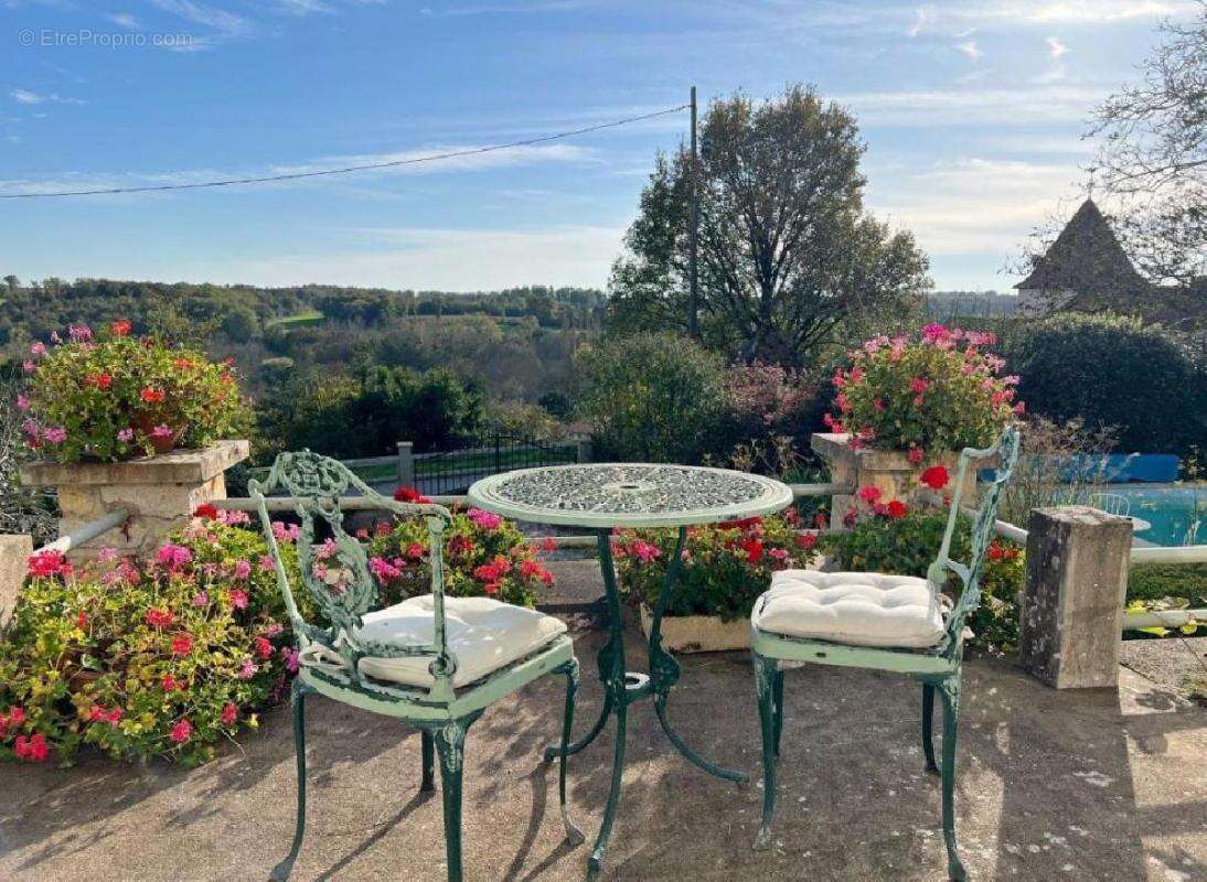 Maison à CELLEFROUIN