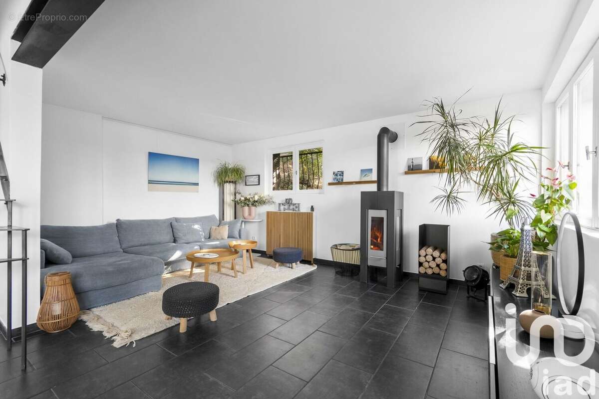 Photo 2 - Maison à SAULX-LES-CHARTREUX