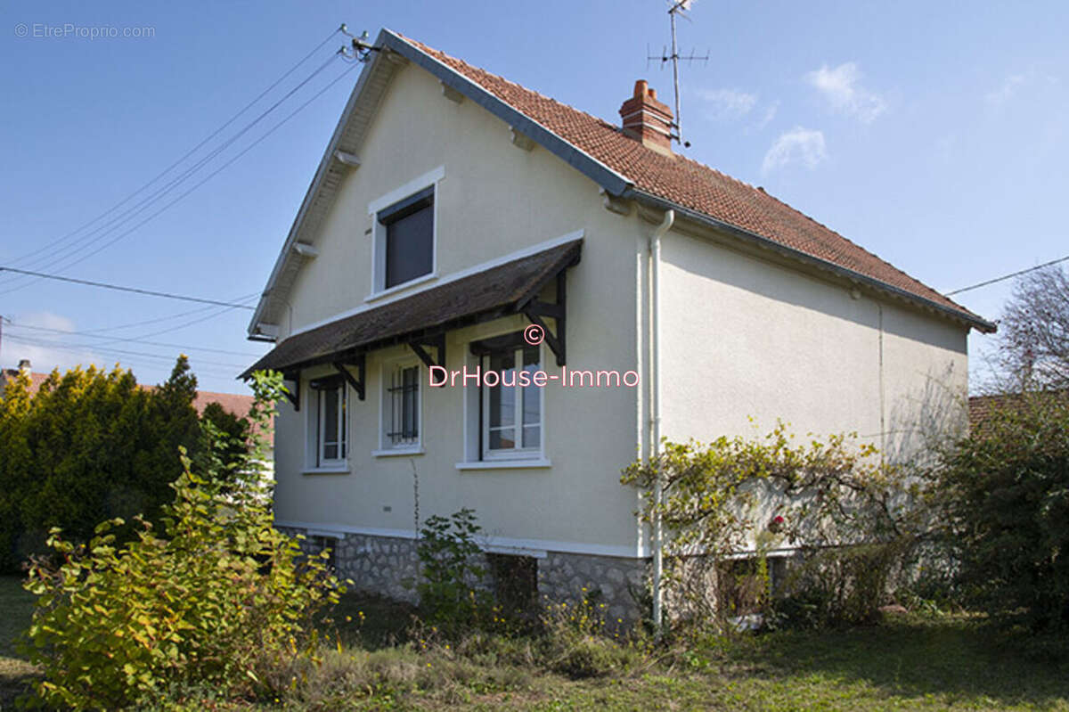 Maison à CORQUILLEROY