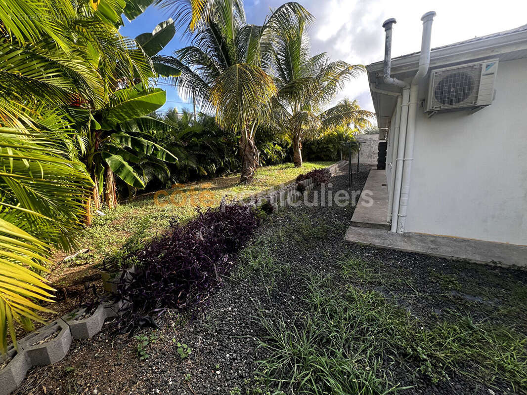 villa pisine F4 avec garage fermé - photo 8