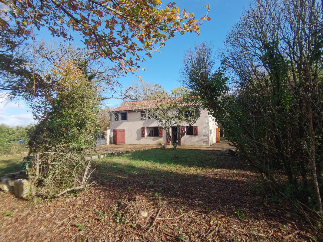 Maison à SAINT-CLAUD