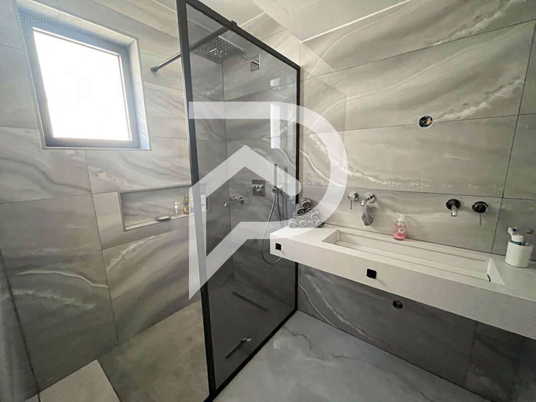 Maison Aulnay Sous Bois 10 pièce(s) 200 m2 - photo 13