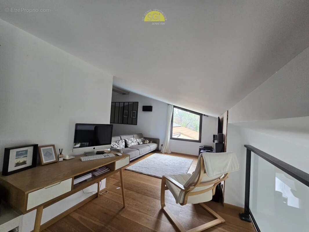 Maison à SAINT-GENIS-DES-FONTAINES