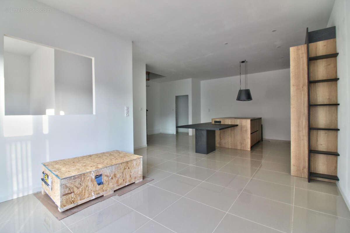 Maison à JARVILLE-LA-MALGRANGE