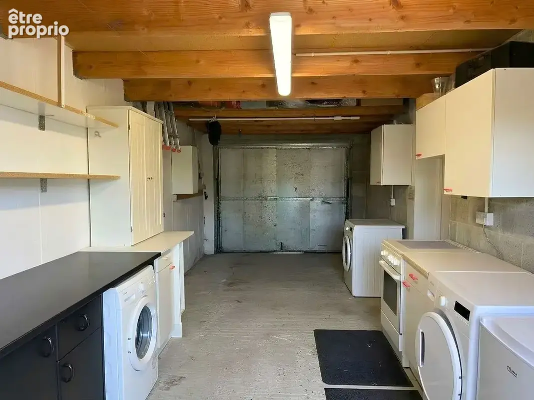 PAVILLON avec piscine et grand séjour de 57 m2. Un cadre de vie idéal à 9 min de la base aérienne de COGNAC ! - photo 14