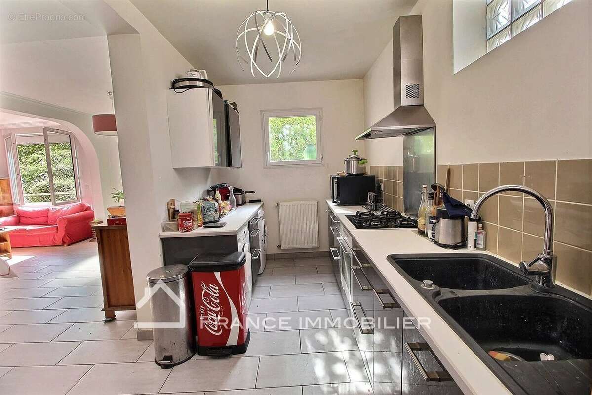 Maison 150 m² à Saint-Maur-Des-Fosses  - photo 3