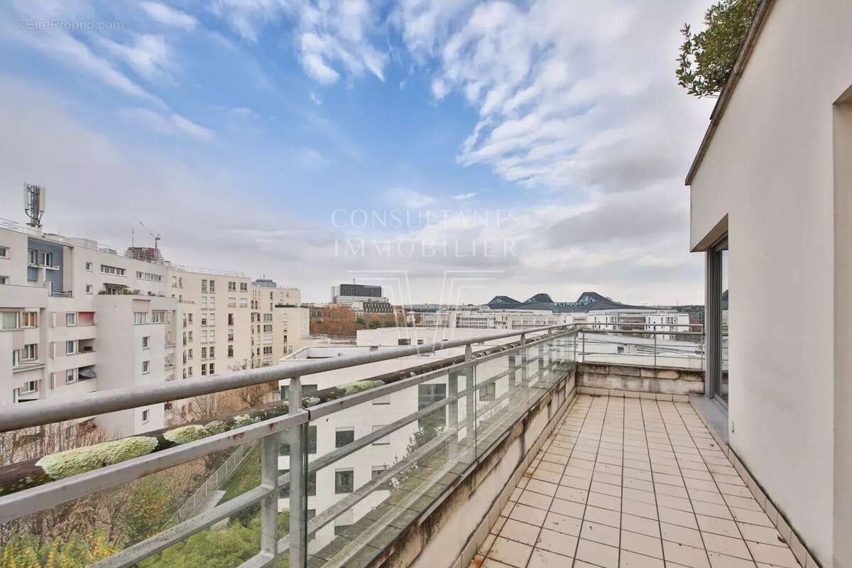 Appartement à PARIS-15E