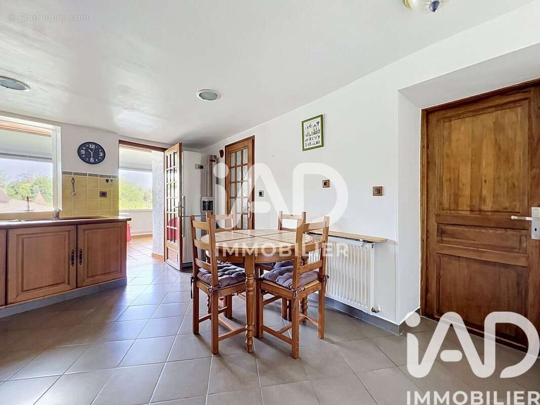 Maison 135 m² à Tournan-En-Brie  - photo 5